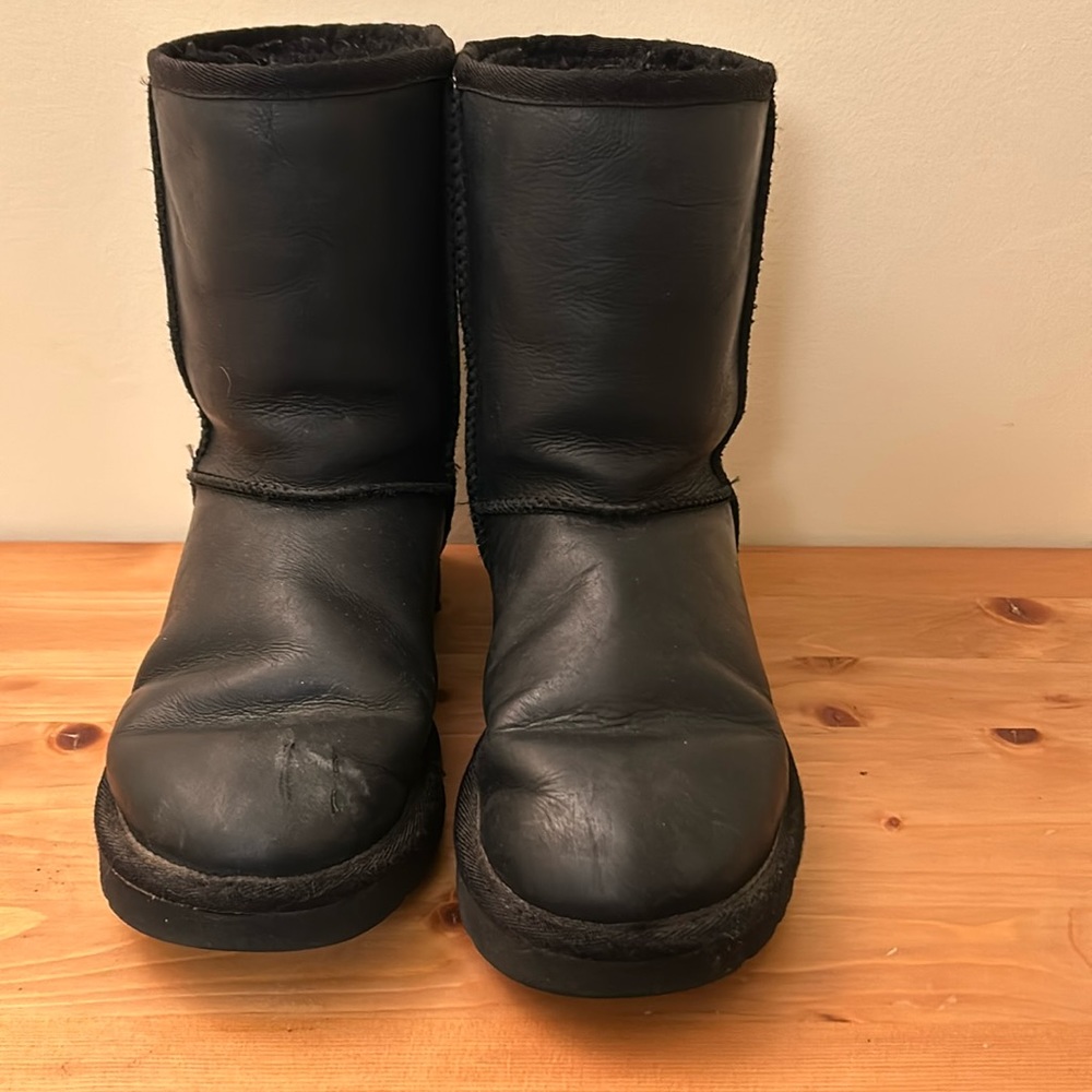 Ugg Half Boots. - image 1